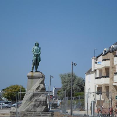 Statue du Général Hoche
